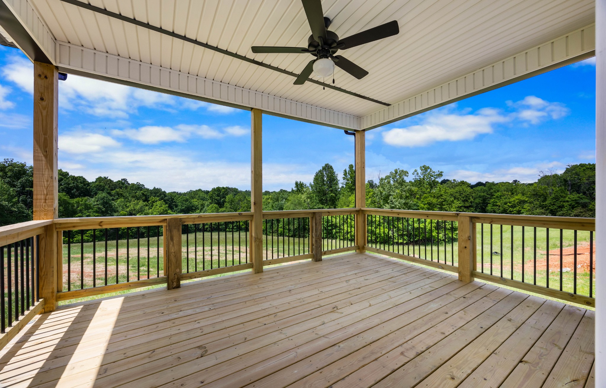 Clarksville, Tennessee, 37040, United States, 4 Bedrooms Bedrooms, ,3 BathroomsBathrooms,Residential,For Sale,1909364