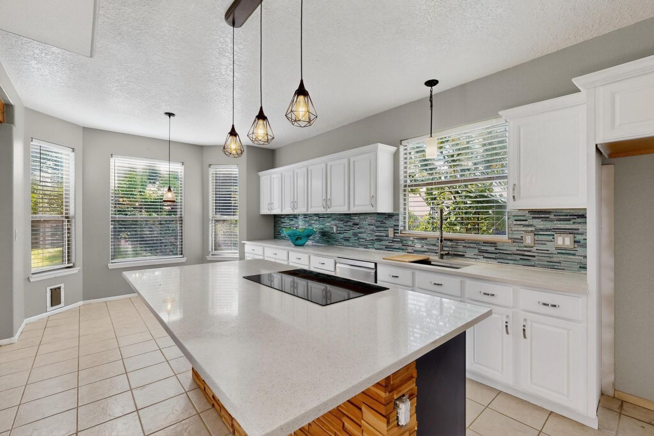 Albuquerque, New Mexico, 87114, United States, 4 Bedrooms Bedrooms, ,4 BathroomsBathrooms,Residential,For Sale,1941091