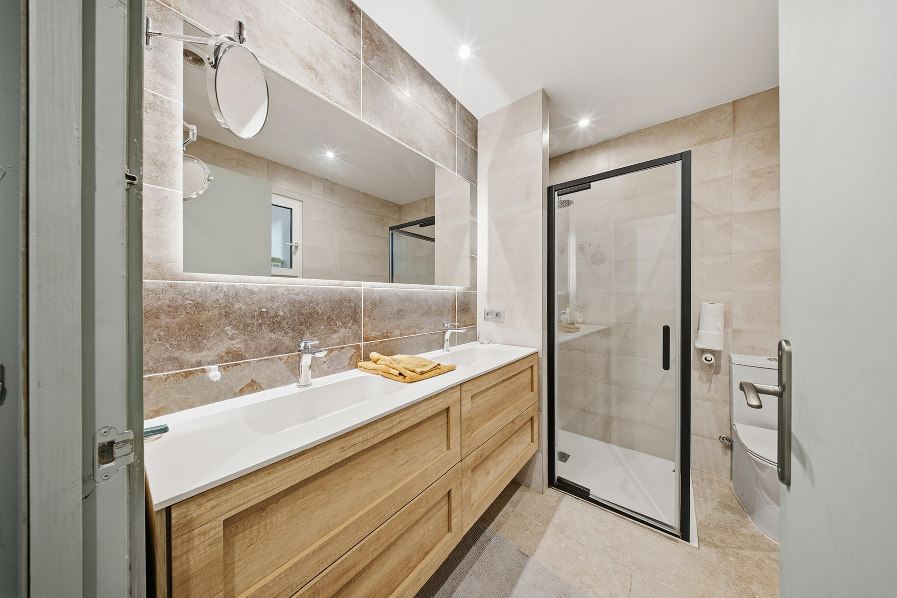  Contemporary villa with pool and panoramic views of Roses Bay - 物件實景