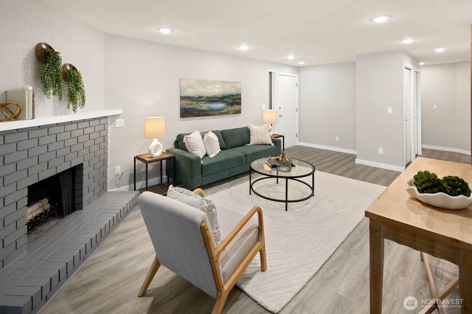 Mercer Island, Washington, 98040, United States, 2 Bedrooms Bedrooms, ,1 BathroomBathrooms,Residential,For Sale,1948638