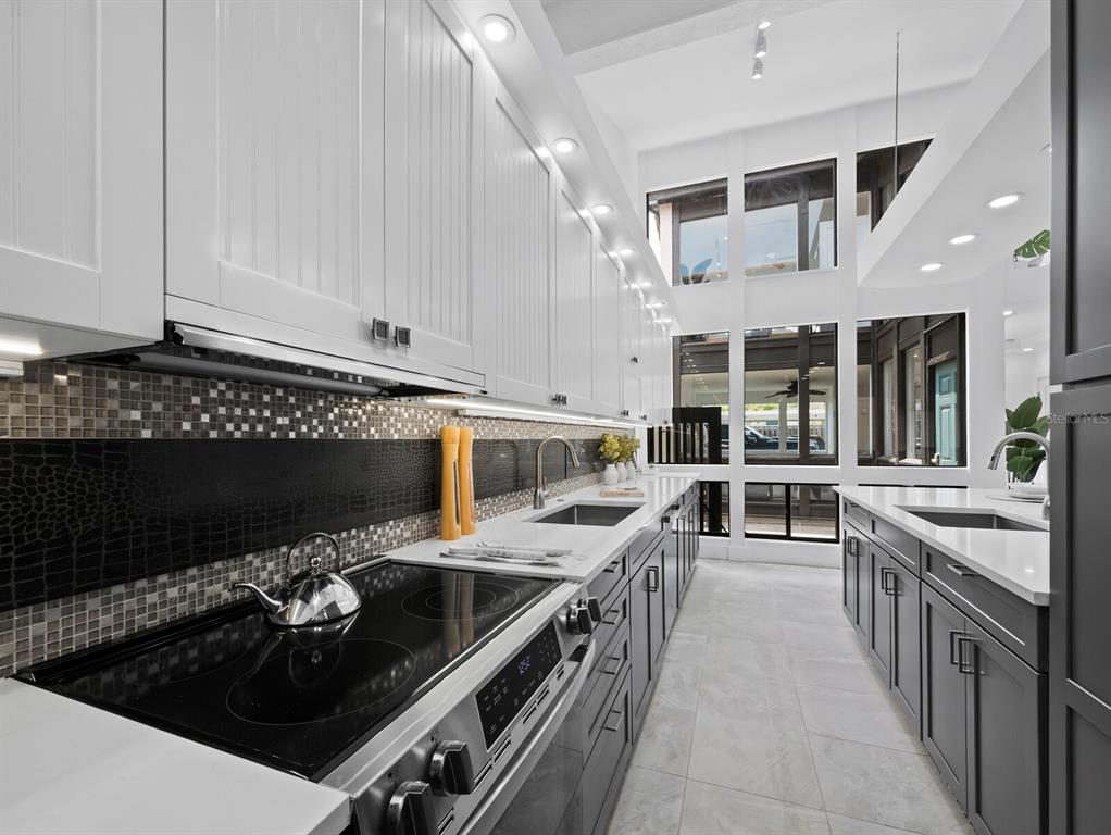Sarasota, Florida, 34236, United States, 2 Bedrooms Bedrooms, ,2 BathroomsBathrooms,Residential,For Sale,1804135