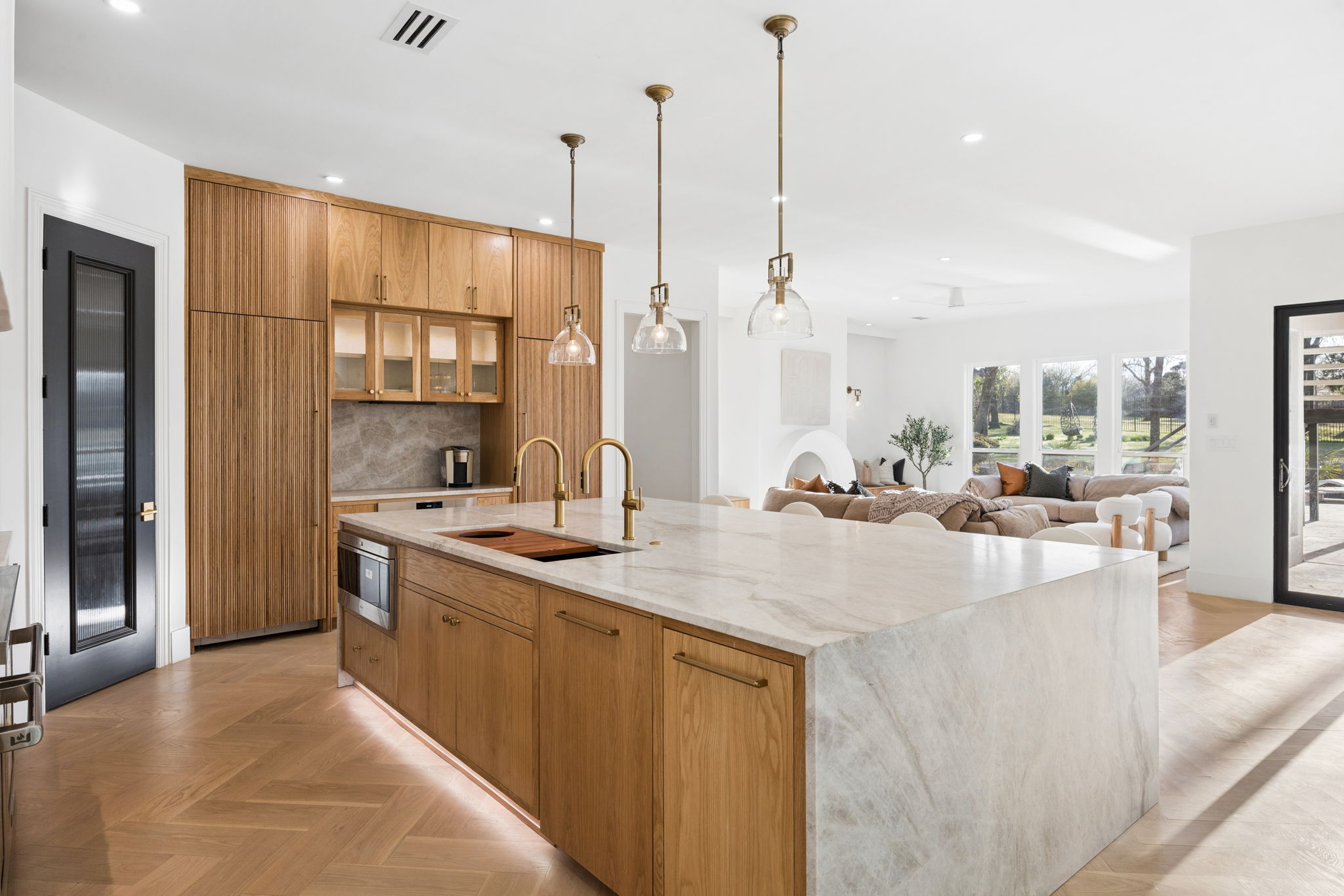  6001 Pine Valley Drive - 物件實景