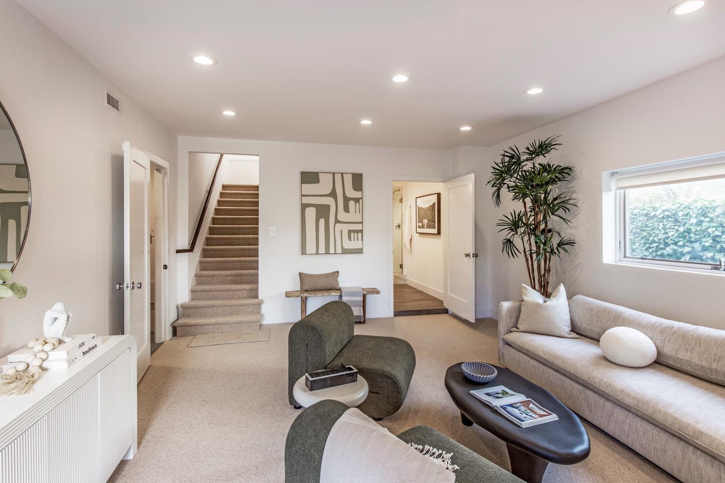 Hillsborough, California, 94010, United States, 3 Bedrooms Bedrooms, ,4 BathroomsBathrooms,Residential,For Sale,1989109