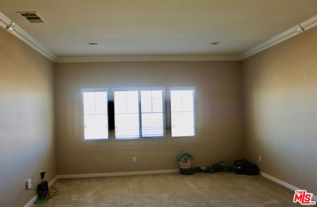 Palmdale, California, 93551, United States, 5 Bedrooms Bedrooms, ,4 BathroomsBathrooms,Residential,For Sale,2001552