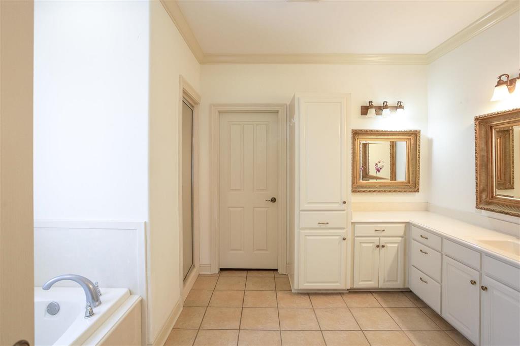 Lake Charles, Louisiana, 70605, United States, 4 Bedrooms Bedrooms, ,4 BathroomsBathrooms,Residential,For Sale,2022489