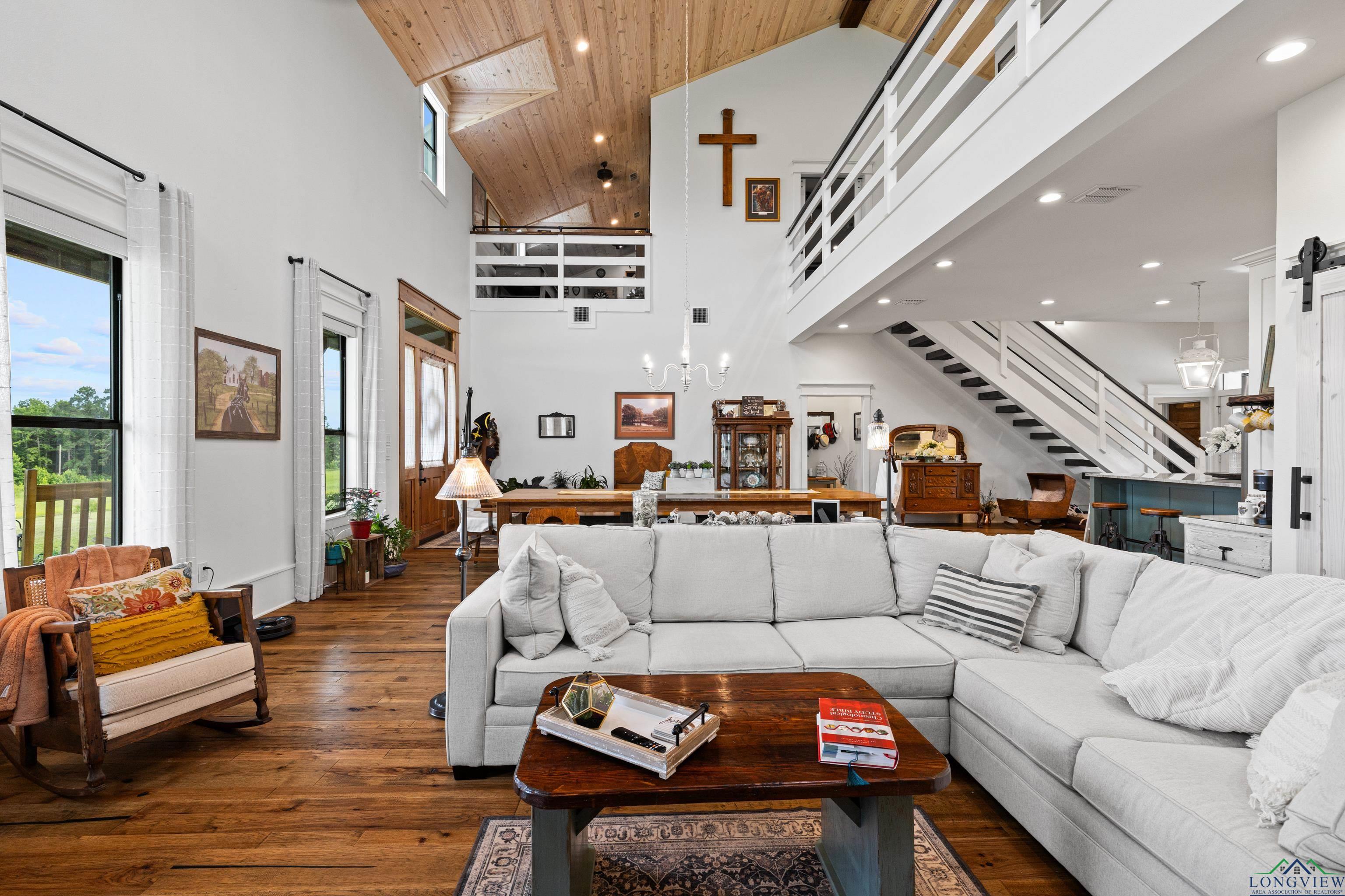 Jefferson, Texas, 75657, United States, 4 Bedrooms Bedrooms, ,4 BathroomsBathrooms,Residential,For Sale,1859470