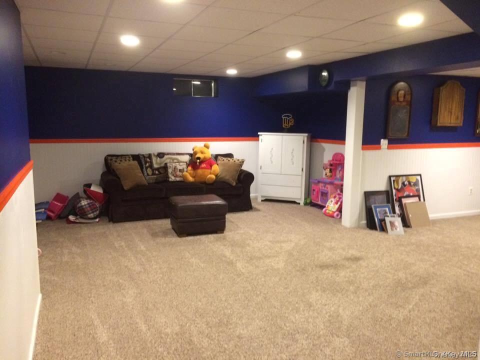 Call Listing Agent, New York, 06812, United States, 4 Bedrooms Bedrooms, ,3 BathroomsBathrooms,Residential,For Sale,1940931