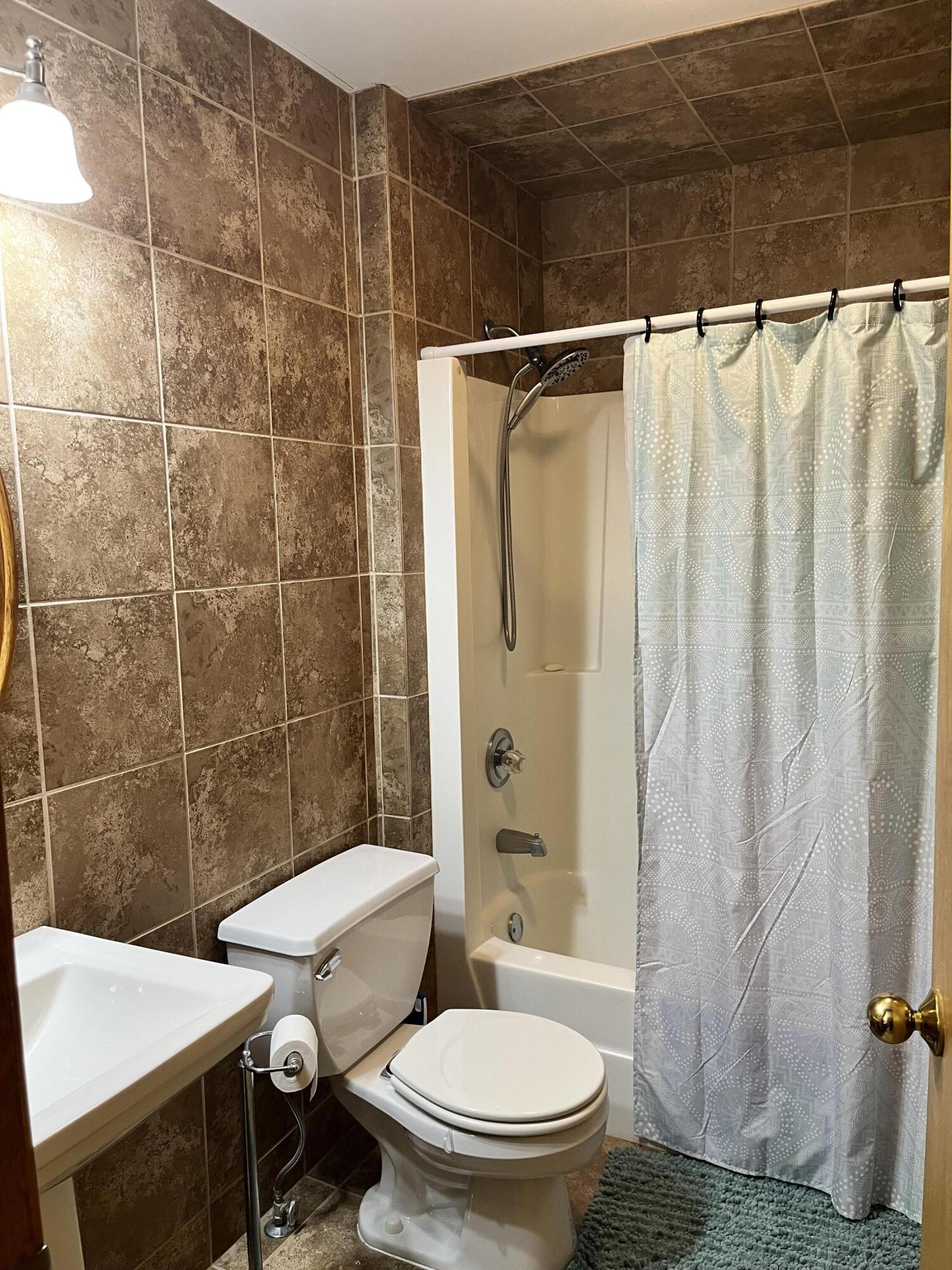 Crown Point, Indiana, 46307, United States, 3 Bedrooms Bedrooms, ,3 BathroomsBathrooms,Residential,For Sale,2040656