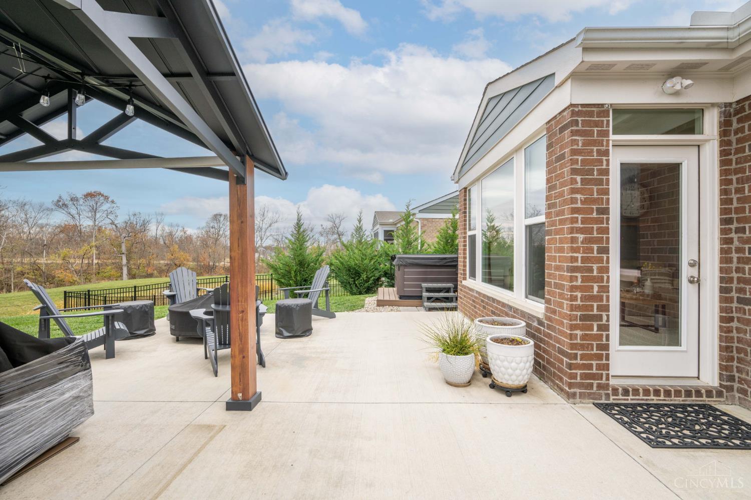 Middletown, Ohio, 45005, United States, 3 Bedrooms Bedrooms, ,2 BathroomsBathrooms,Residential,For Sale,1997212