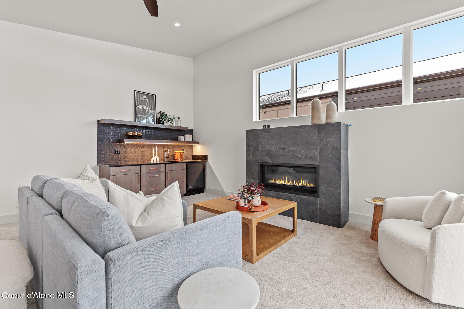 Coeur d'Alene, Idaho, 83814, United States, 3 Bedrooms Bedrooms, ,4 BathroomsBathrooms,Residential,For Sale,2002560