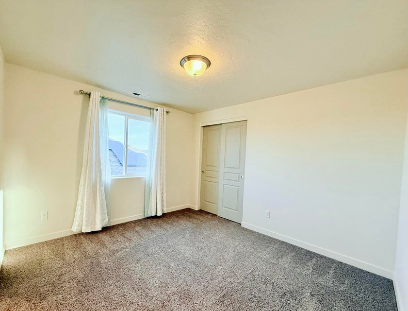 Redmond, Oregon, 97756, United States, 3 Bedrooms Bedrooms, ,3 BathroomsBathrooms,Residential,For Sale,1736801