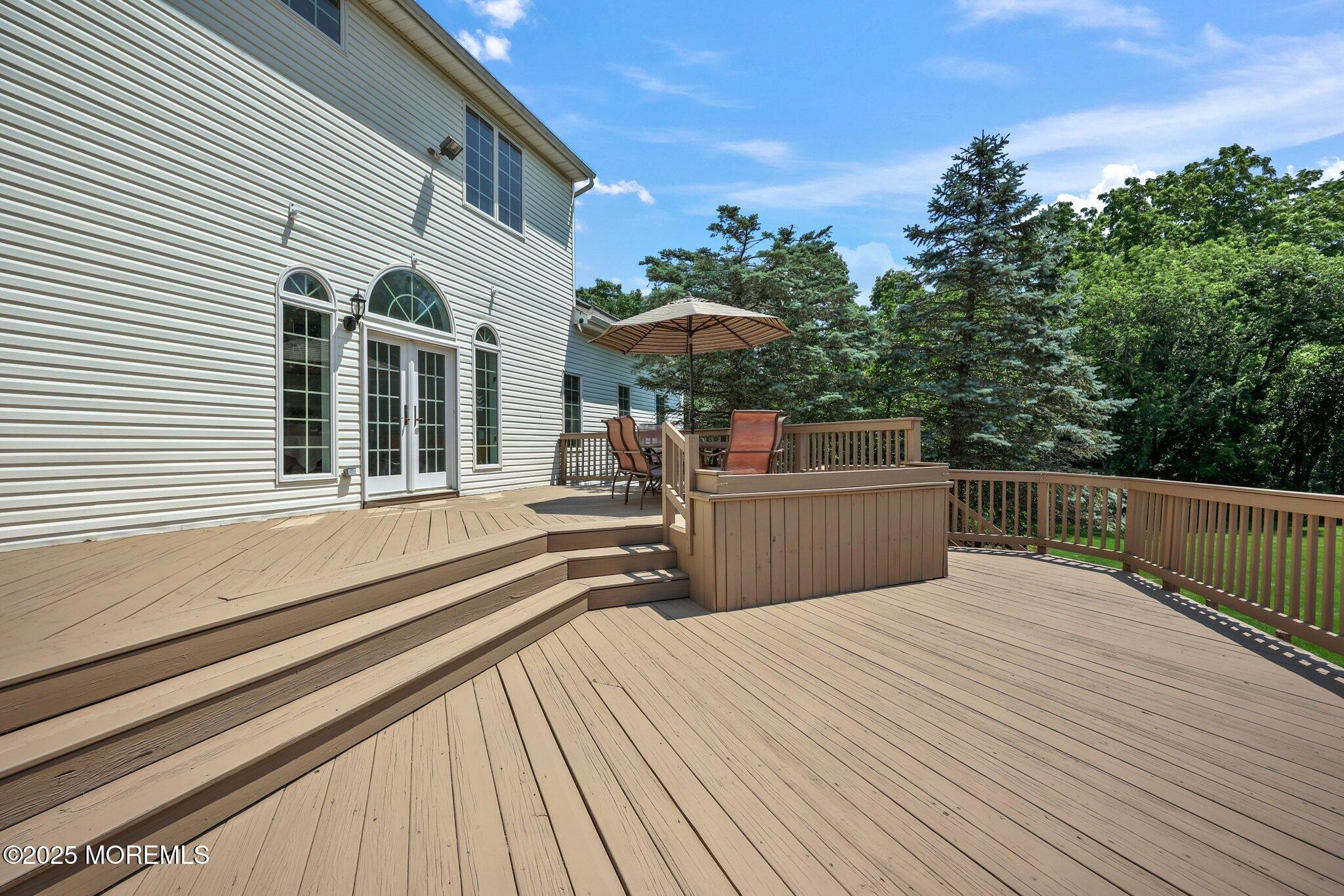 Manalapan, New Jersey, 07726, United States, 5 Bedrooms Bedrooms, ,7 BathroomsBathrooms,Residential,For Sale,1979083