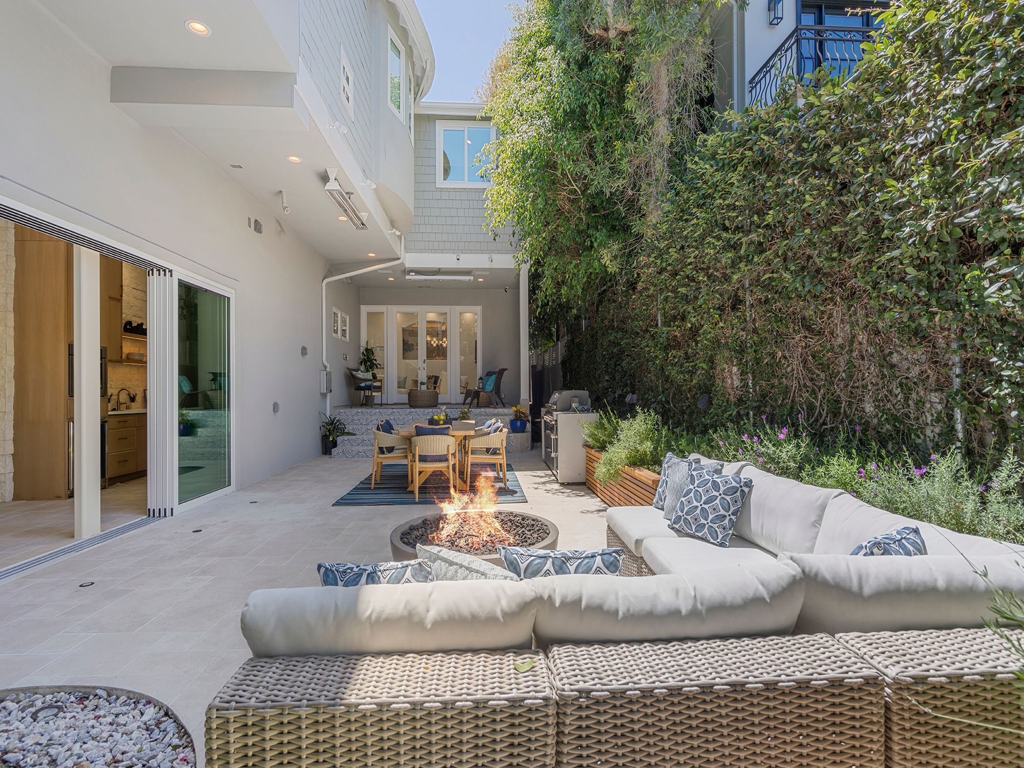 2300 John Street, Manhattan Beach, CA 90266 - 物件實景