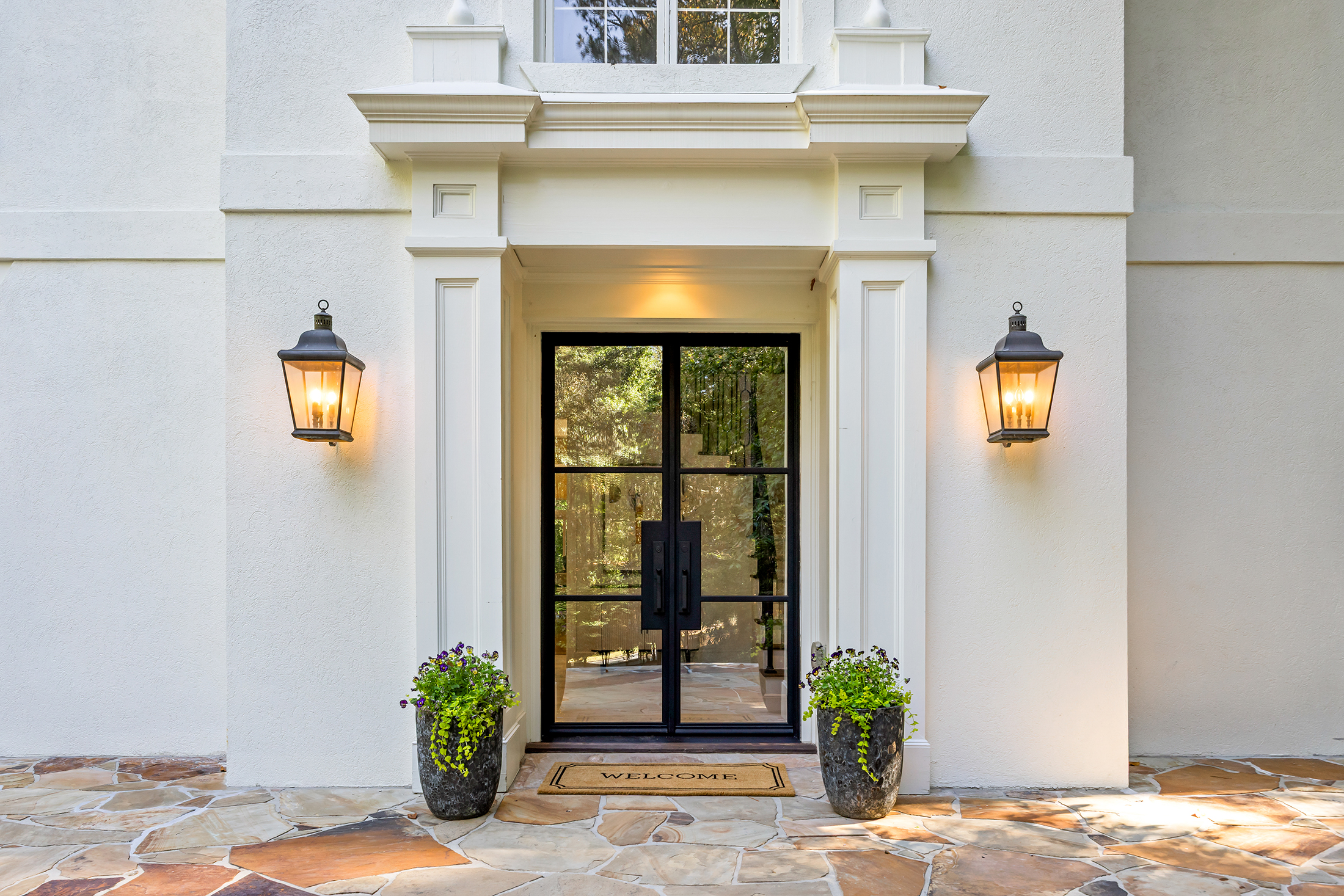  Timeless Architecture, Refined Interiors, and Modern Comfort in Sandy Springs - 物件實景