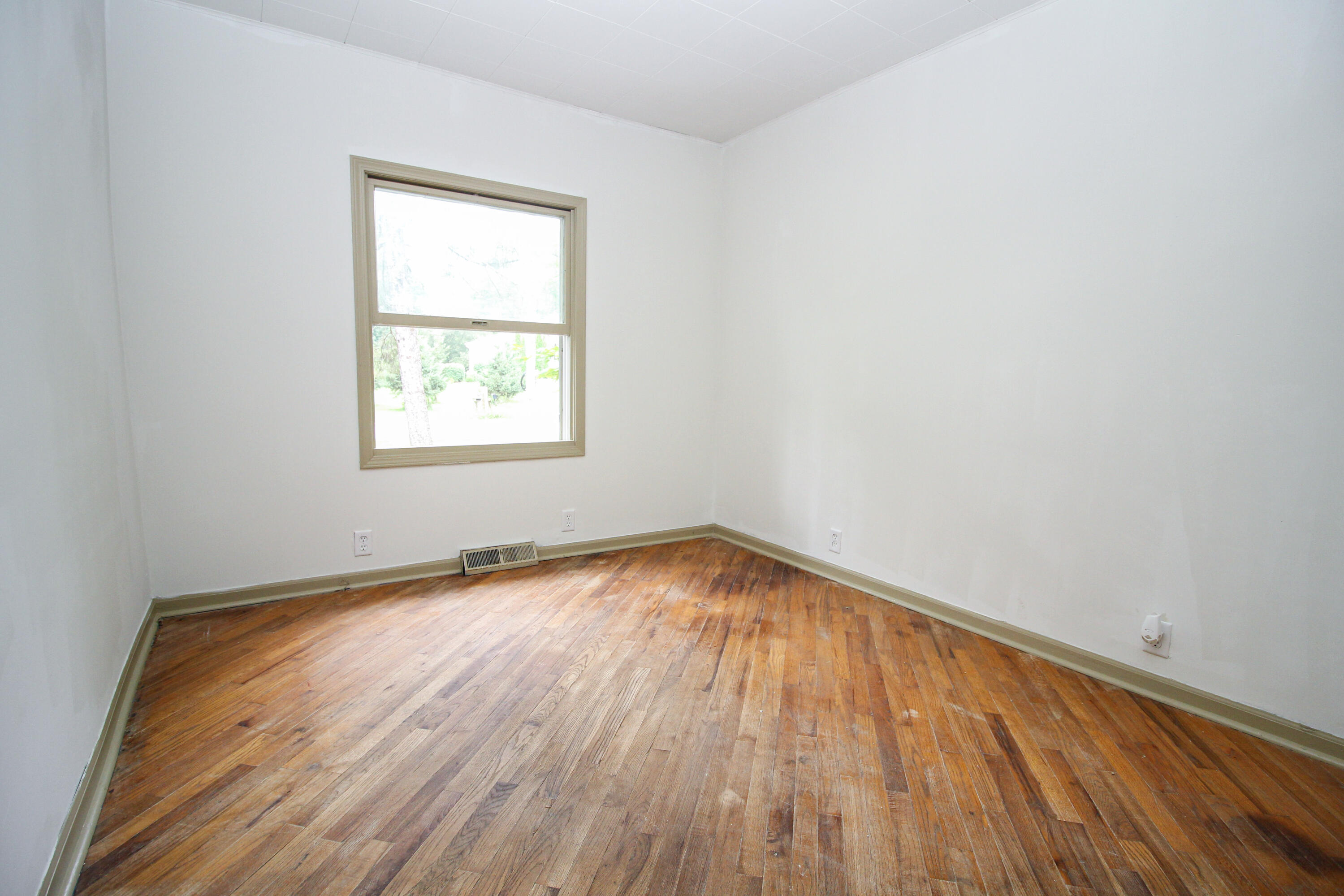 Three Rivers, Michigan, 49093, United States, 4 Bedrooms Bedrooms, ,1 BathroomBathrooms,Residential,For Sale,2006073