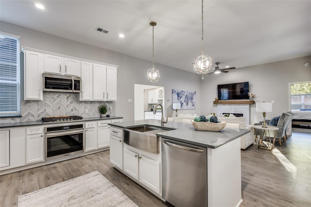 Flower Mound, Texas, 75028, United States, 4 Bedrooms Bedrooms, ,2 BathroomsBathrooms,Residential,For Sale,1902144