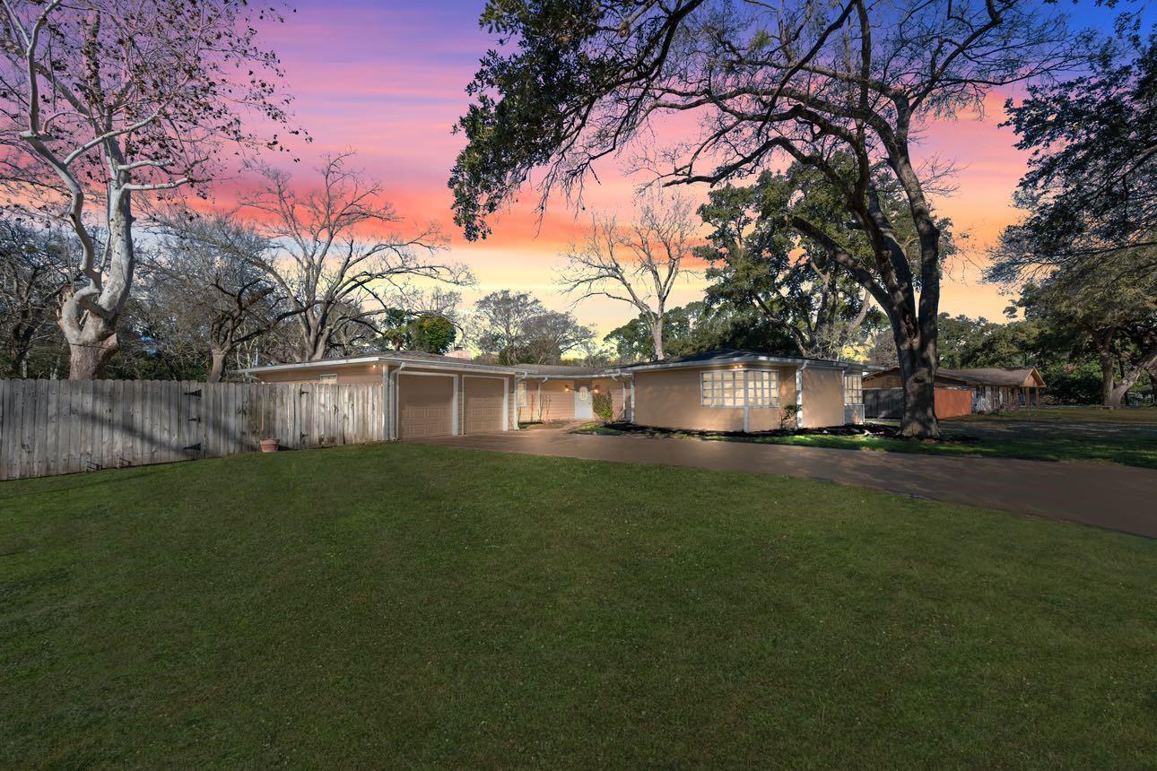 Katy, Texas, 77494, United States, 3 Bedrooms Bedrooms, ,3 BathroomsBathrooms,Residential,For Sale,1977608