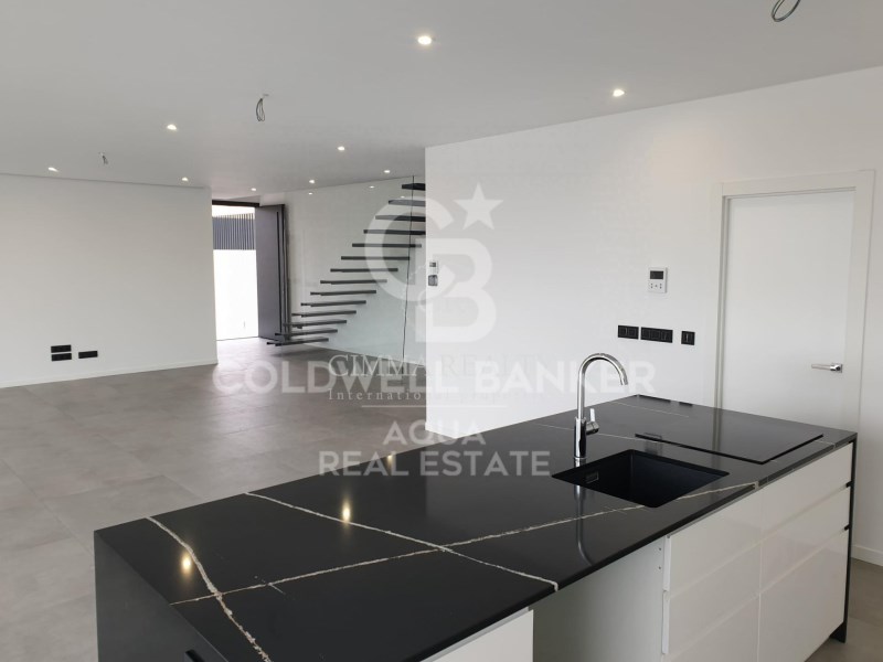 Alicante, Calpe / Calp, Calpe Pueblo Alicante, Cal, Calpe / Calp, Comunidad Valenciana, 03710, ES, 5 Bedrooms Bedrooms, ,5 BathroomsBathrooms,Residential,For Sale,Alicante, Calpe / Calp, Calpe Pueblo Alicante, Cal,1621624