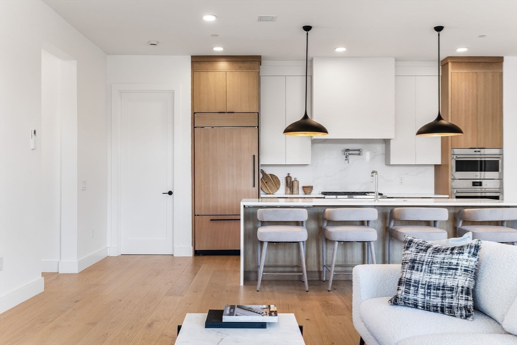 Brookline, Massachusetts, 02446, United States, 3 Bedrooms Bedrooms, ,4 BathroomsBathrooms,Residential,For Sale,1975462