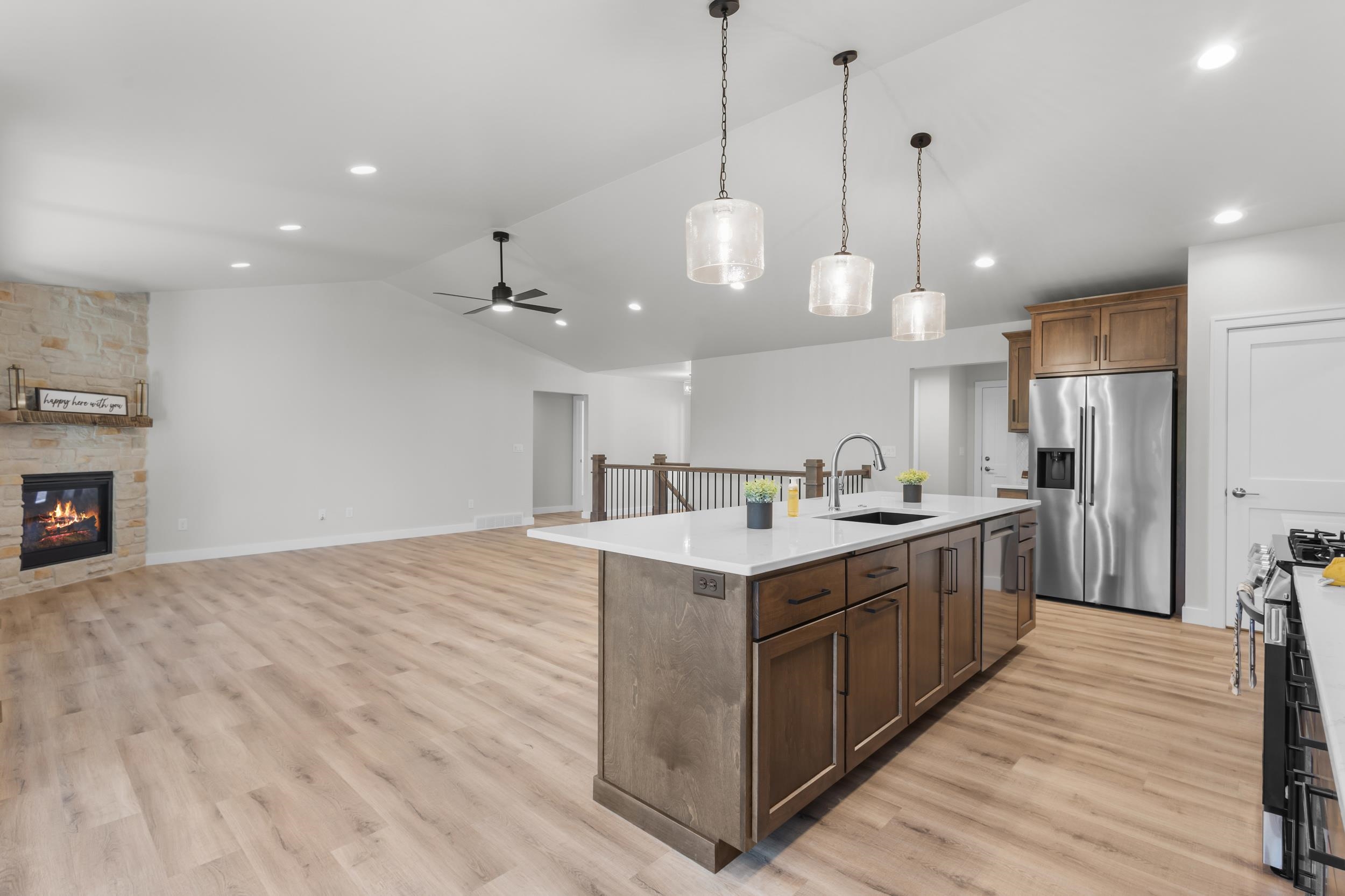 DE PERE, Wisconsin, 54115, United States, 3 Bedrooms Bedrooms, ,3 BathroomsBathrooms,Residential,For Sale,1967985