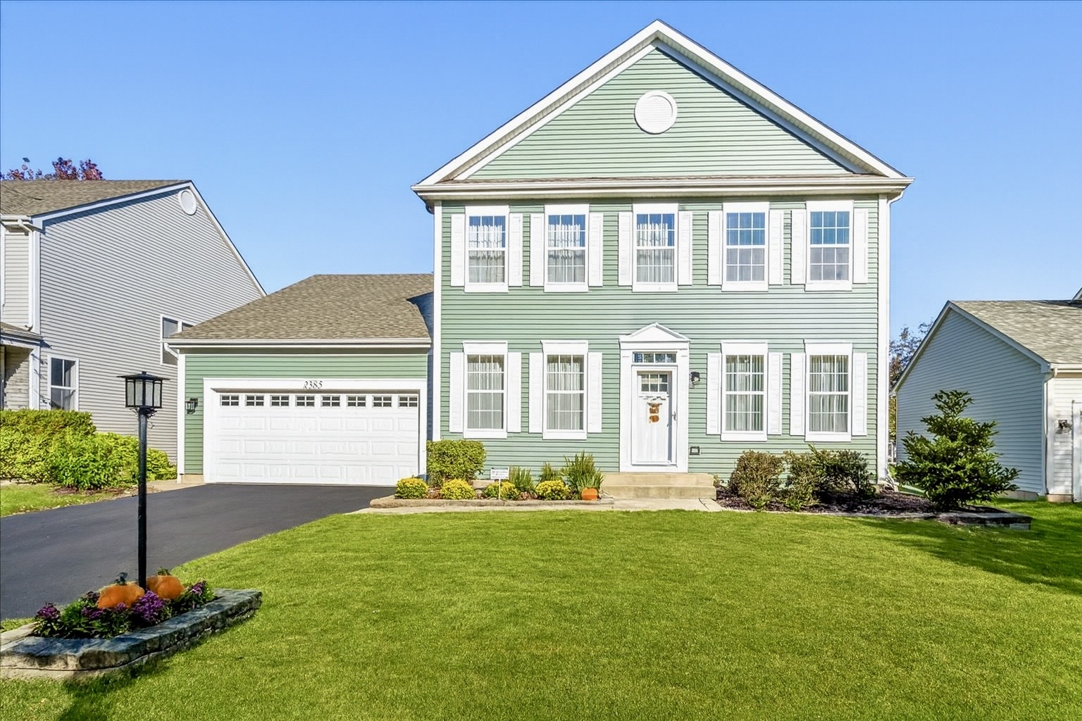 West Chicago, Illinois, 60185, United States, 4 Bedrooms Bedrooms, ,4 BathroomsBathrooms,Residential,For Sale,1990752