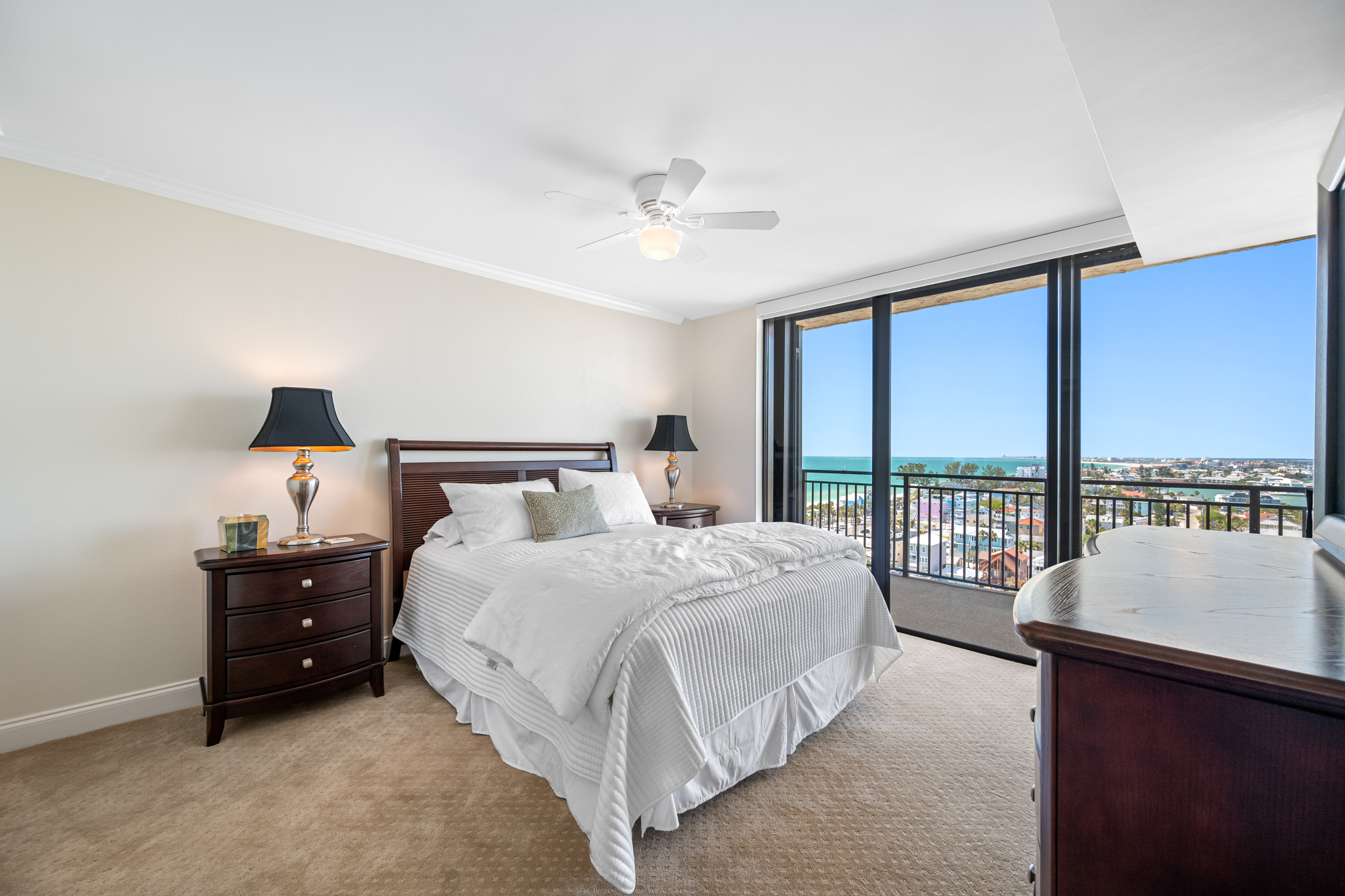 Treasure Island, Florida, 33706, United States, 2 Bedrooms Bedrooms, ,2 BathroomsBathrooms,Residential,For Sale,1998023