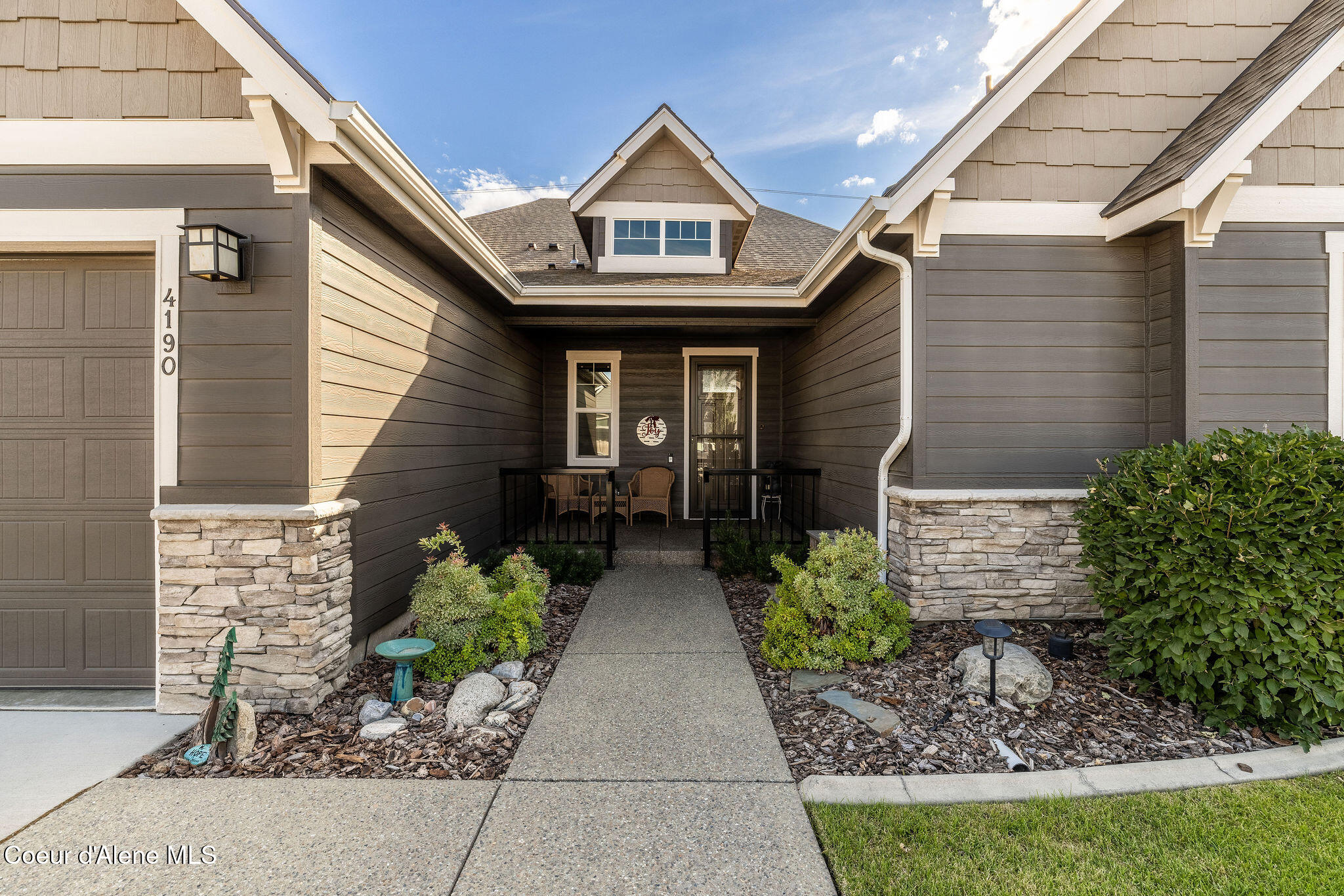 Coeur D'alene, Idaho, 83815, United States, 3 Bedrooms Bedrooms, ,1 BathroomBathrooms,Residential,For Sale,1927232