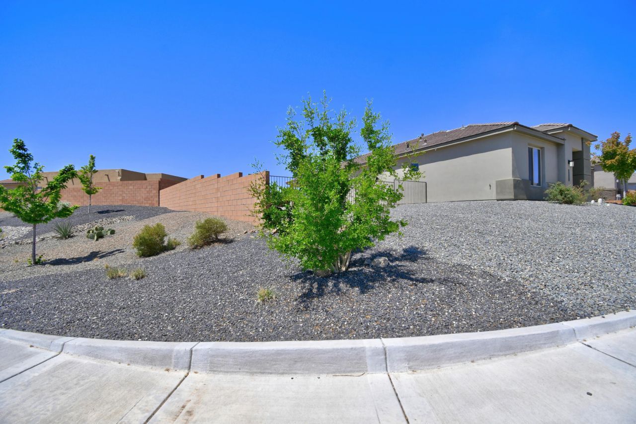 Albuquerque, New Mexico, 87114, United States, 4 Bedrooms Bedrooms, ,3 BathroomsBathrooms,Residential,For Sale,1793165