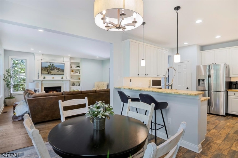 Denville Twp., New Jersey, 07834-3836, United States, 3 Bedrooms Bedrooms, ,4 BathroomsBathrooms,Residential,For Sale,1914239