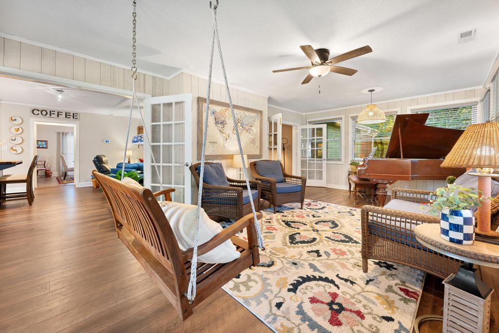 Hartwell, Georgia, 30643, United States, 4 Bedrooms Bedrooms, ,3 BathroomsBathrooms,Residential,For Sale,1989315