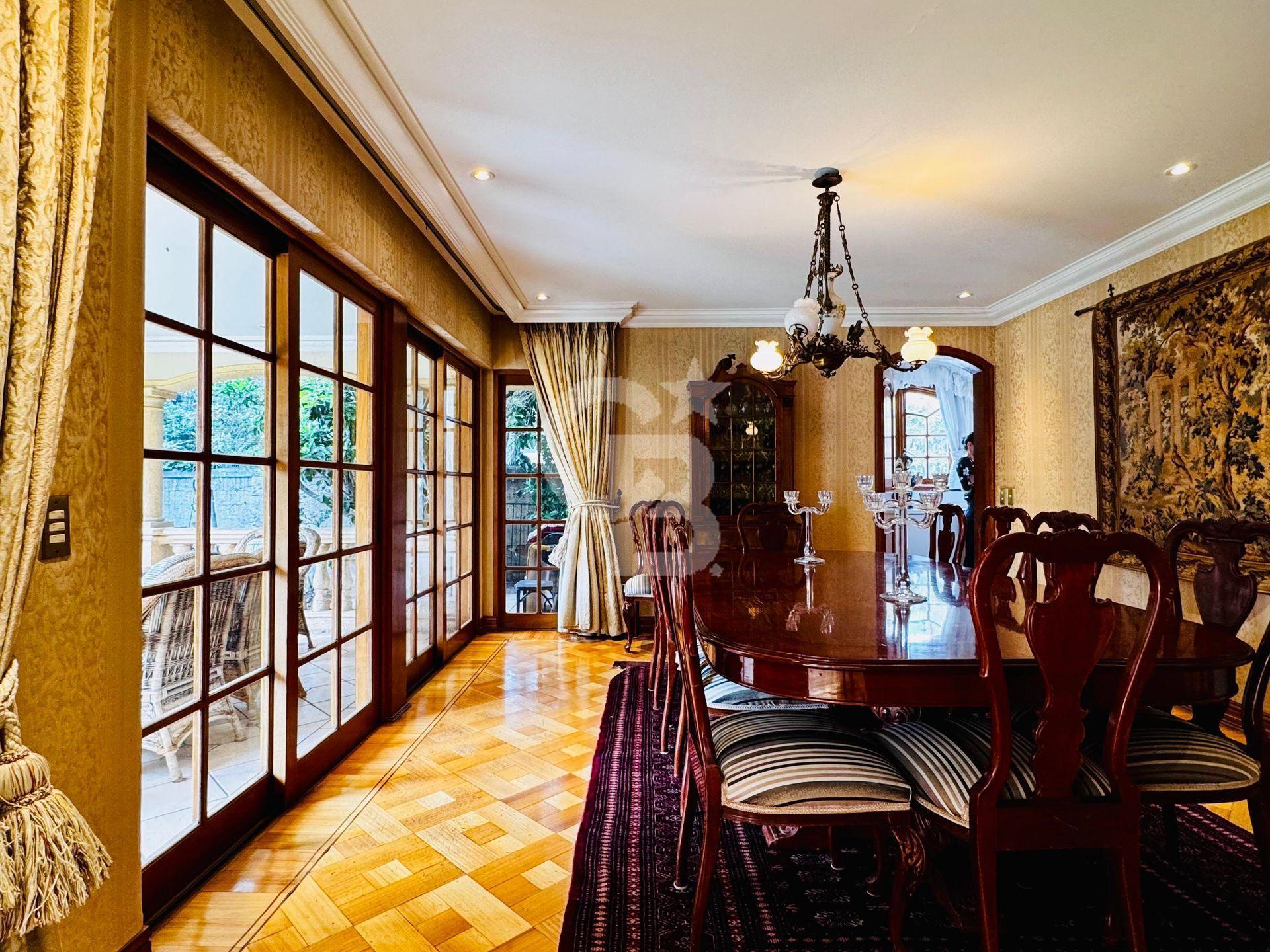 Lo Barnechea, Chile, 5 Bedrooms Bedrooms, ,5 BathroomsBathrooms,Residential,For Sale,1966133