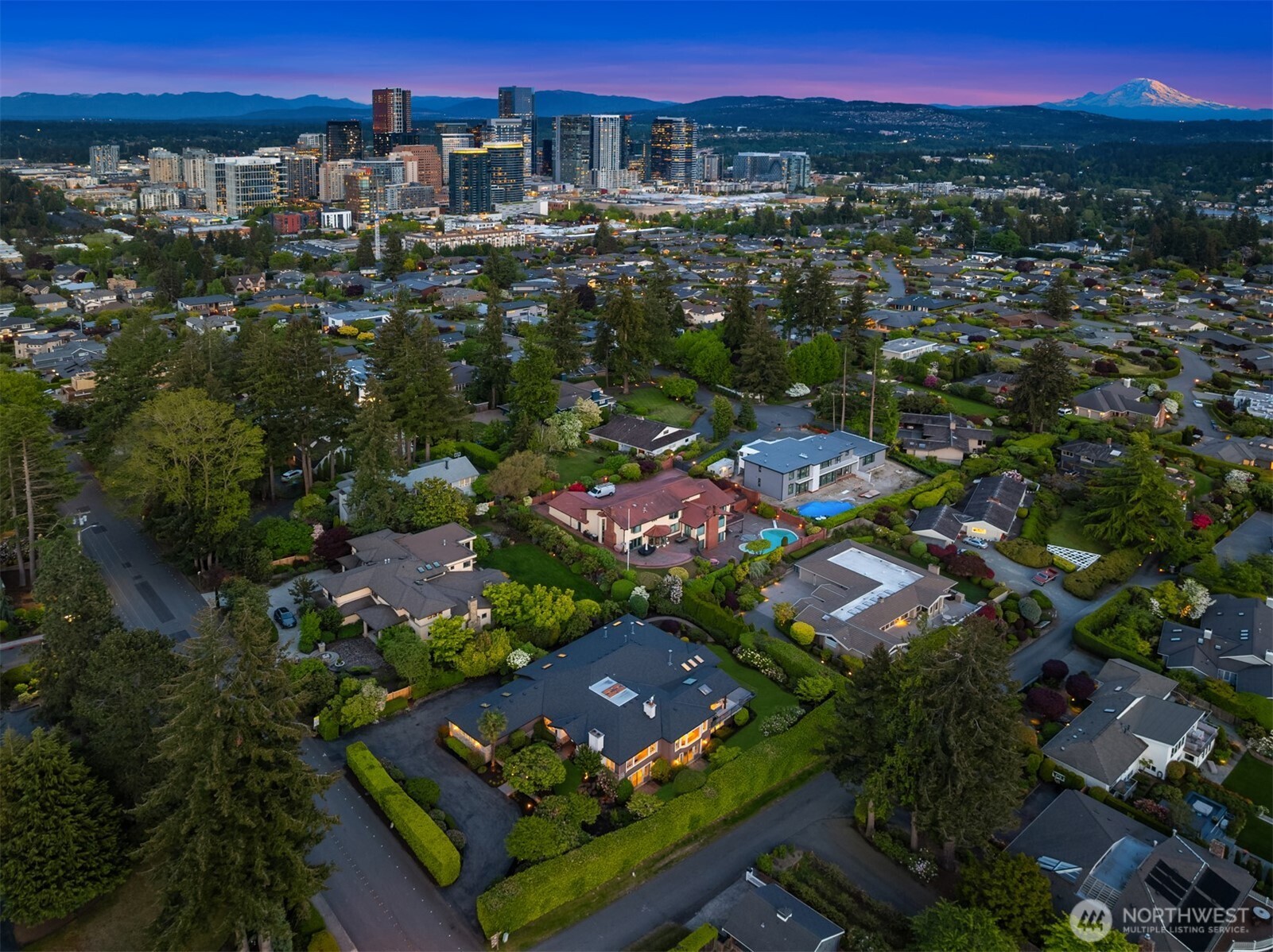 Clyde Hill, Washington, 98004, United States, 4 Bedrooms Bedrooms, ,4 BathroomsBathrooms,Residential,For Sale,1805060