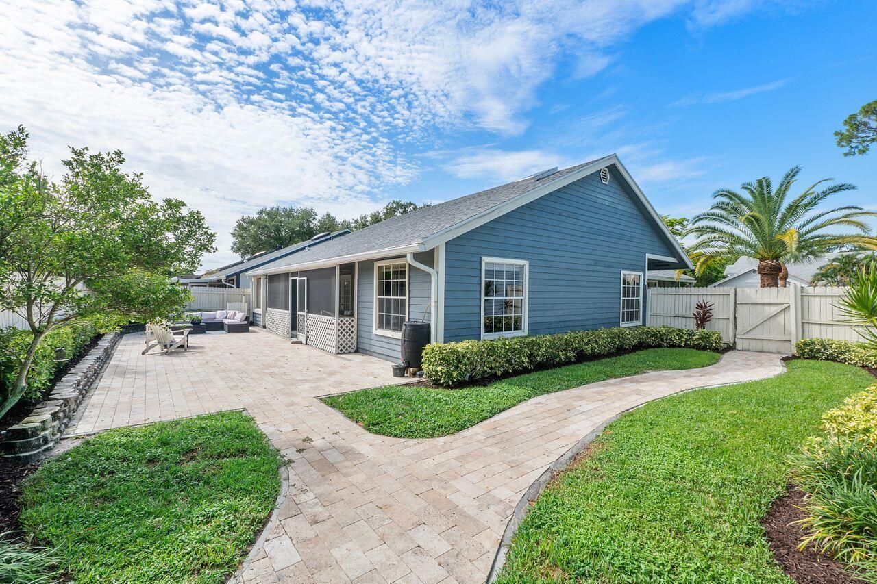 Wellington, Florida, 33414, United States, 2 Bedrooms Bedrooms, ,2 BathroomsBathrooms,Residential,For Sale,1892262