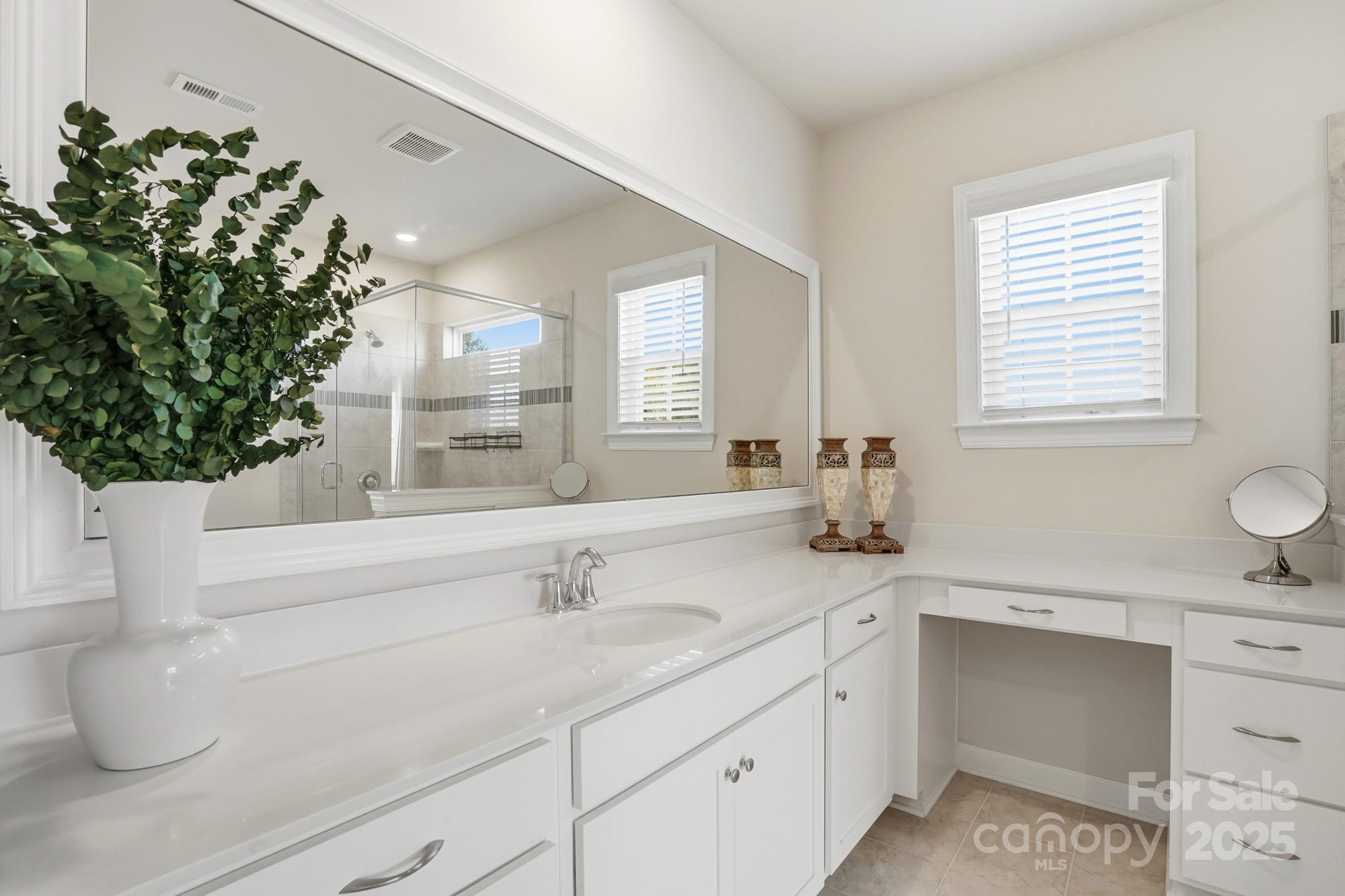 Huntersville, North Carolina, 28078, United States, 4 Bedrooms Bedrooms, ,4 BathroomsBathrooms,Residential,For Sale,1992464