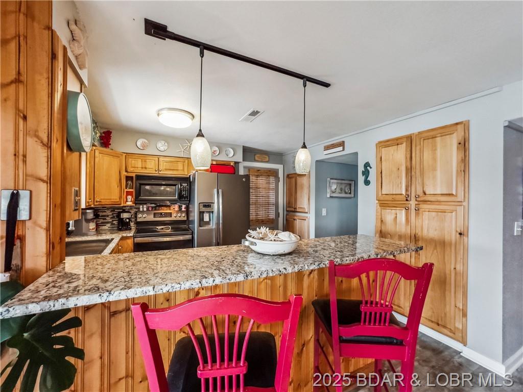 Camdenton, Missouri, 65020, United States, 3 Bedrooms Bedrooms, ,3 BathroomsBathrooms,Residential,For Sale,1849763