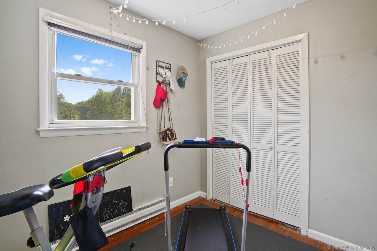 Redding, Connecticut, 06896, United States, 2 Bedrooms Bedrooms, ,1 BathroomBathrooms,Residential,For Sale,1920127