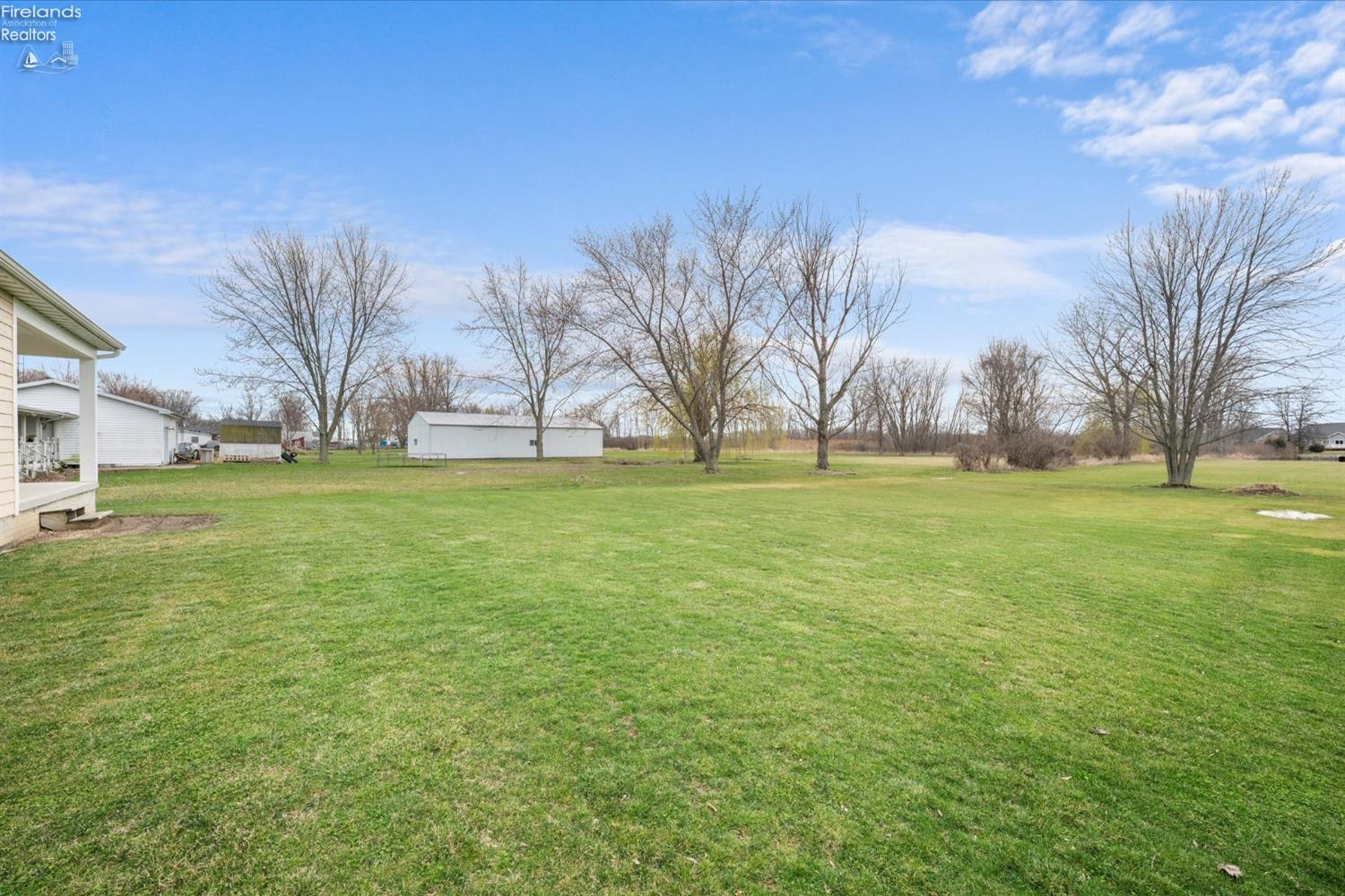Marblehead, Ohio, 43440, United States, 4 Bedrooms Bedrooms, ,3 BathroomsBathrooms,Residential,For Sale,1921808