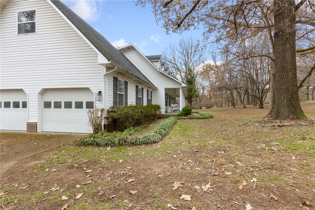 Harrison, Arkansas, 72601, United States, 5 Bedrooms Bedrooms, ,4 BathroomsBathrooms,Residential,For Sale,1934554