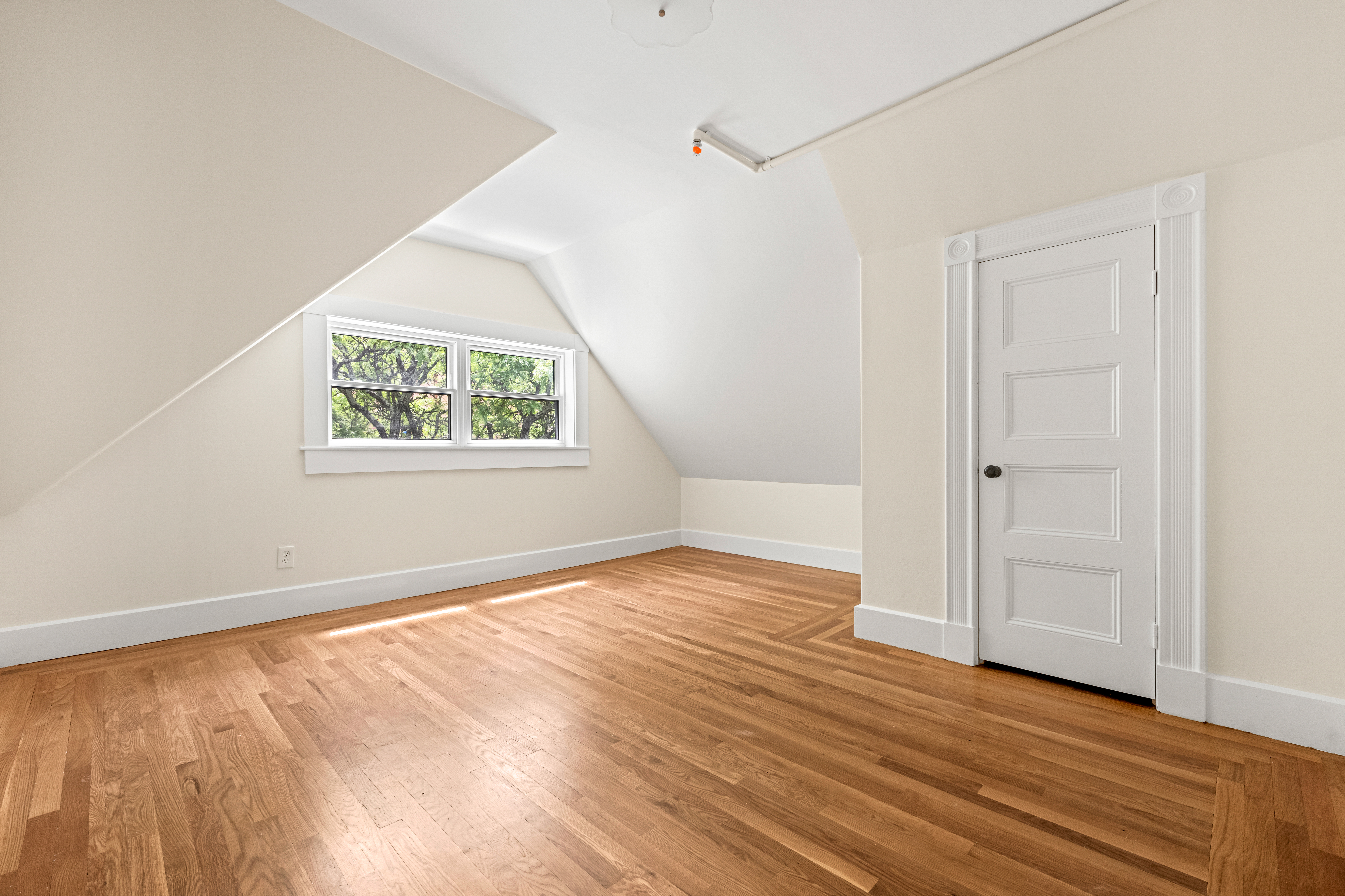  18 Loring Avenue, Salem, MA, 01970 - 物件實景
