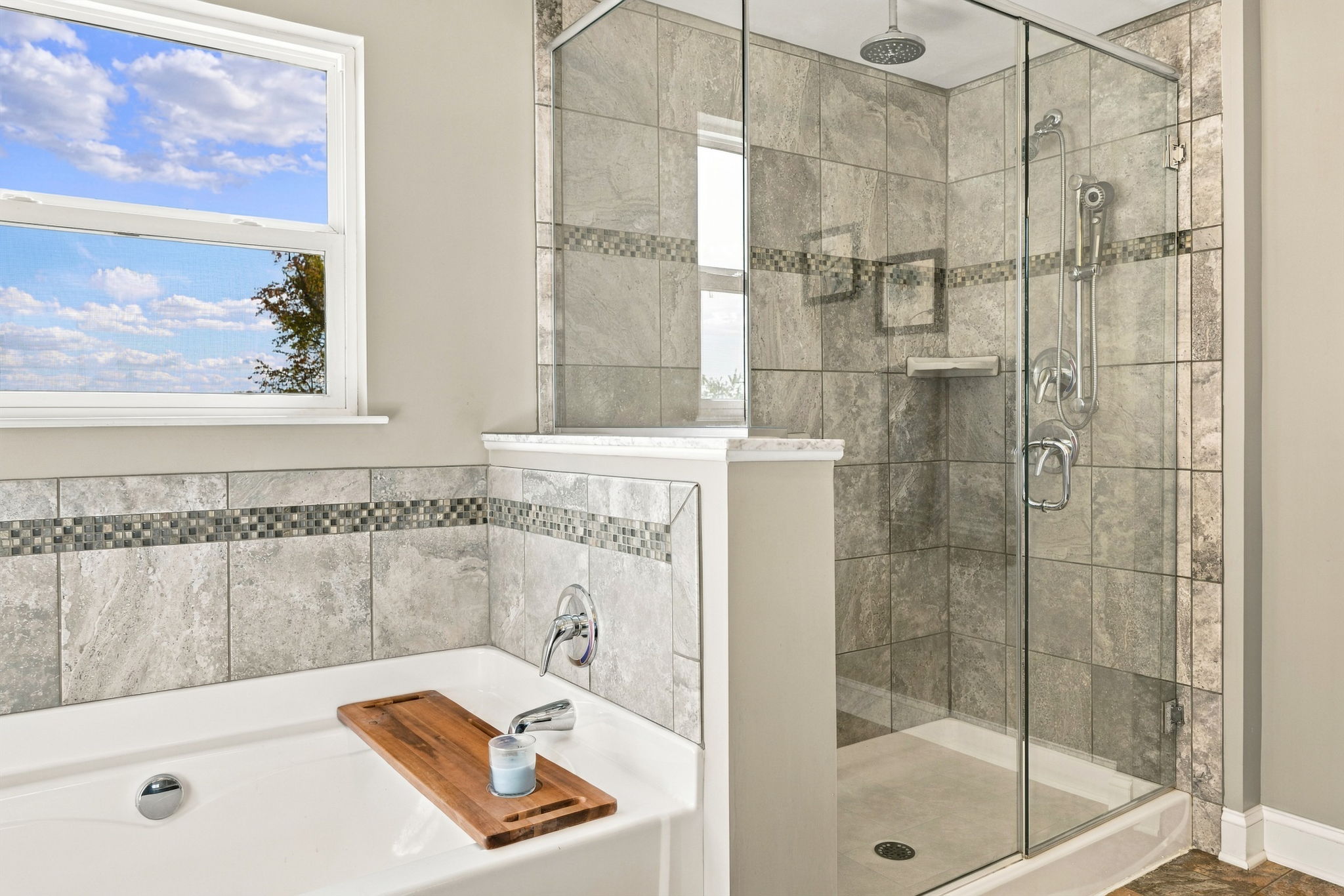  215 Horse Shoe Drive, Clinton, PA 15026 - 物件實景