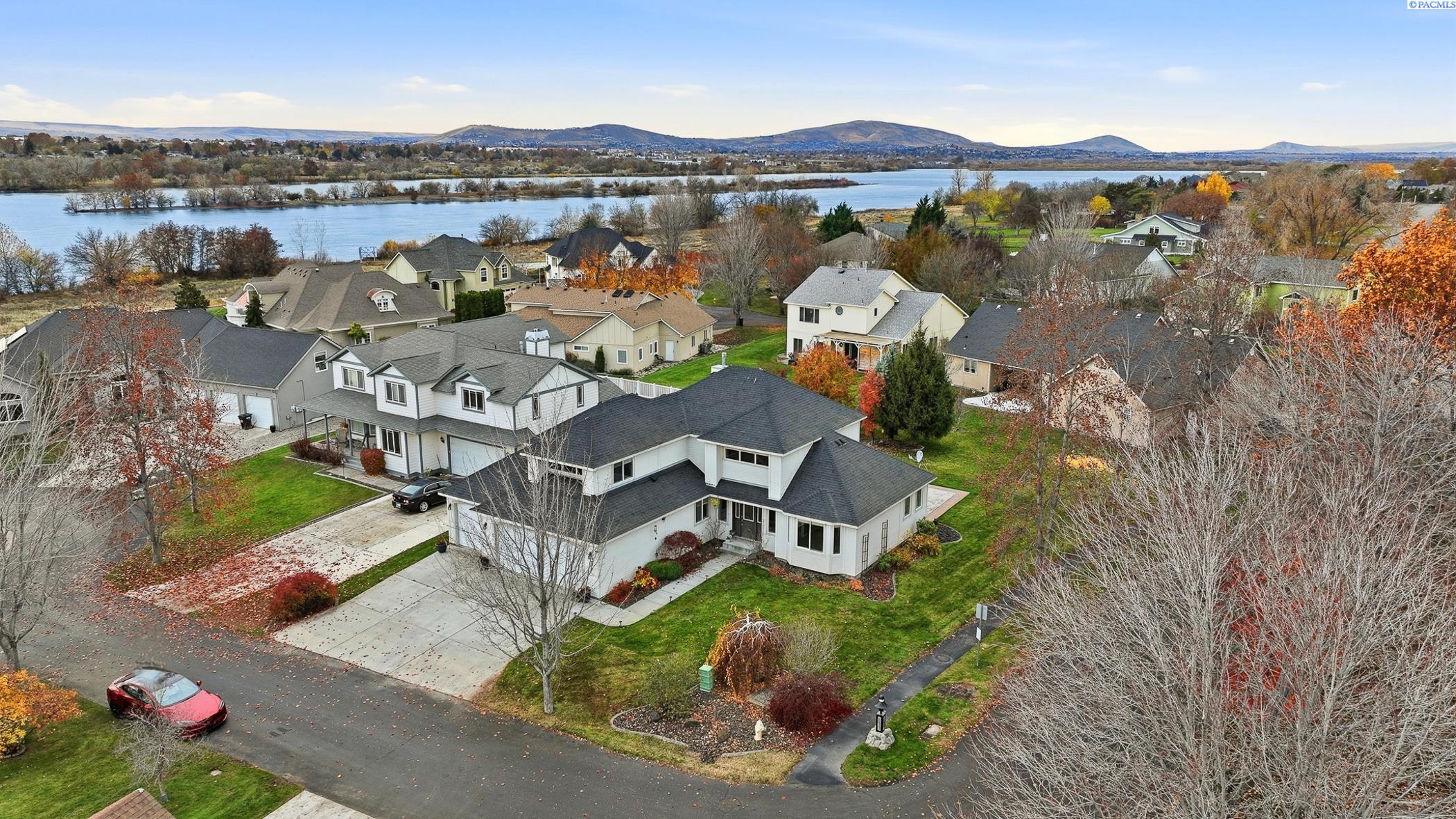 Pasco, Washington, 99301, United States, 3 Bedrooms Bedrooms, ,3 BathroomsBathrooms,Residential,For Sale,1998490