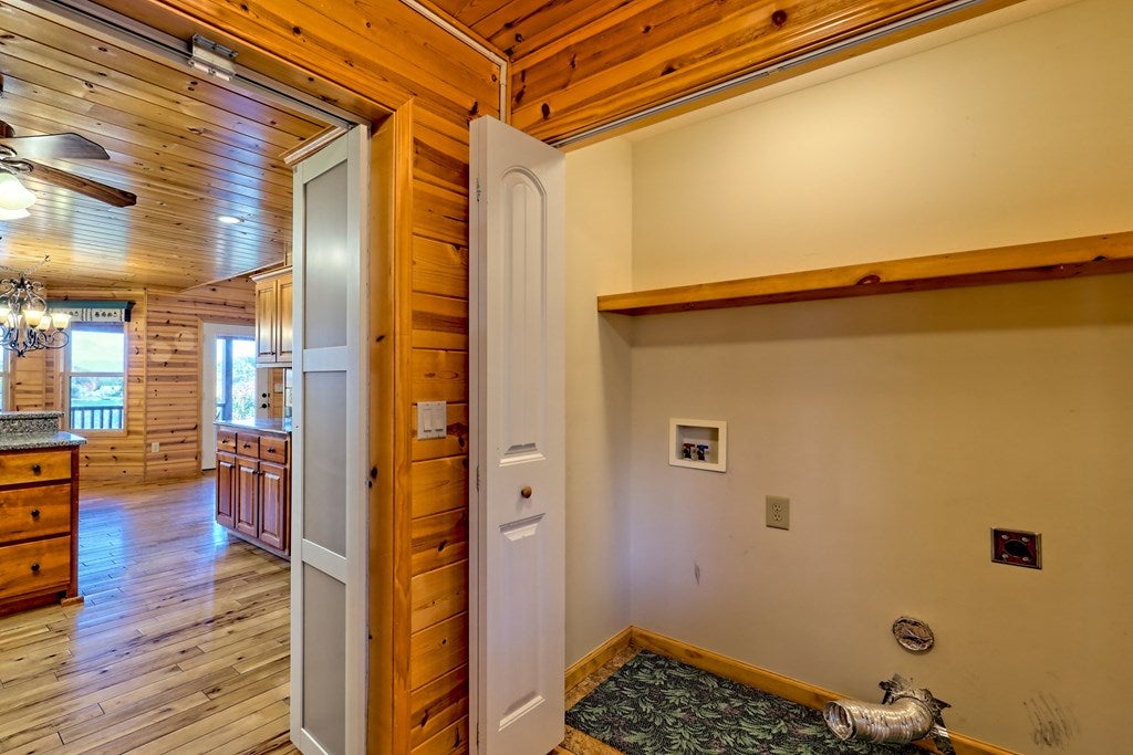 Young Harris, Georgia, 30582, United States, 4 Bedrooms Bedrooms, ,5 BathroomsBathrooms,Residential,For Sale,1987920