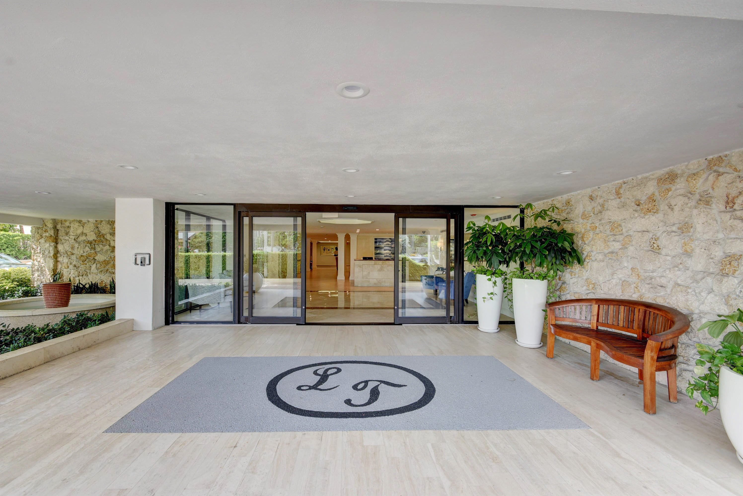  250 Bradley Place 408 - 物件實景