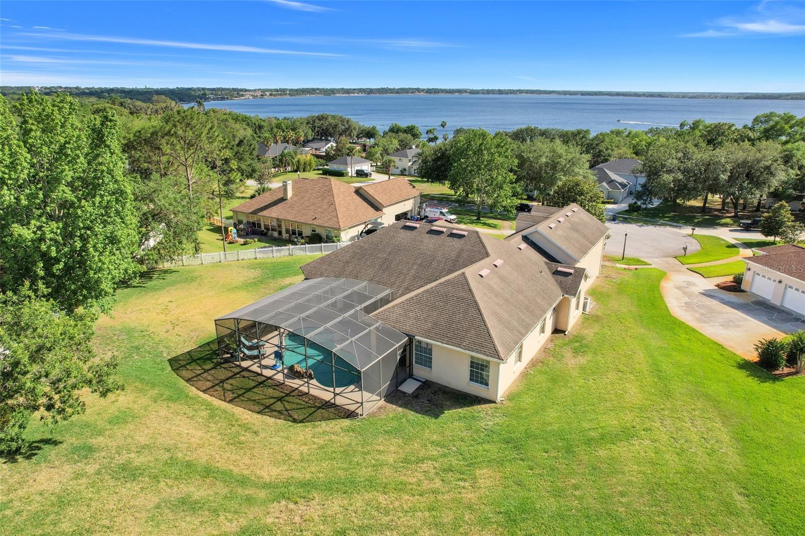 MINNEOLA, Florida, 34715, United States, 4 Bedrooms Bedrooms, ,4 BathroomsBathrooms,Residential,For Sale,1933322