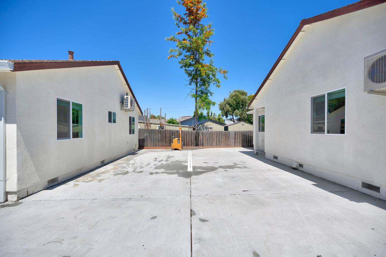 San Jose, California, 95116, United States, 8 Bedrooms Bedrooms, ,4 BathroomsBathrooms,Residential,For Sale,1836715