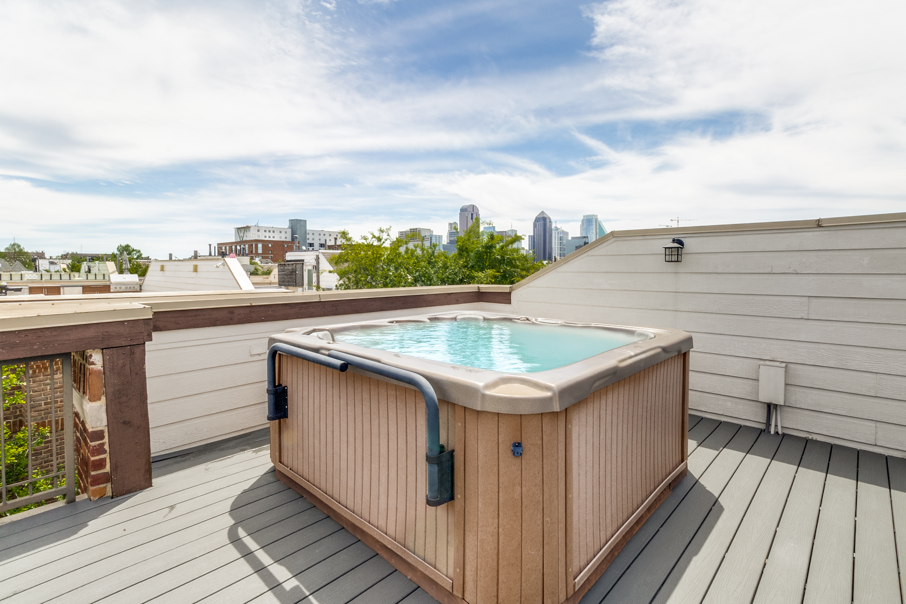  2411 N. Hall Street #31 - 物件實景