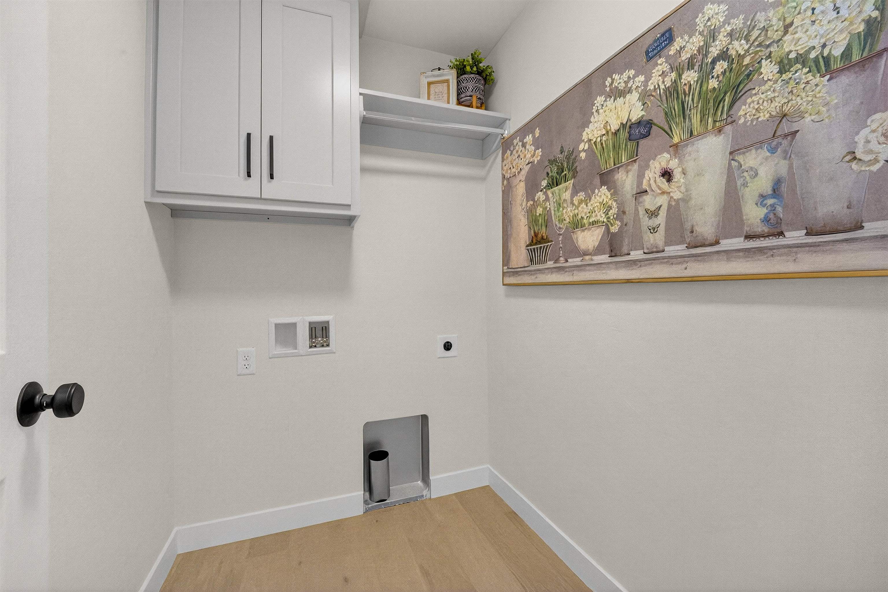 MENASHA, Wisconsin, 54952, United States, 4 Bedrooms Bedrooms, ,3 BathroomsBathrooms,Residential,For Sale,1996198