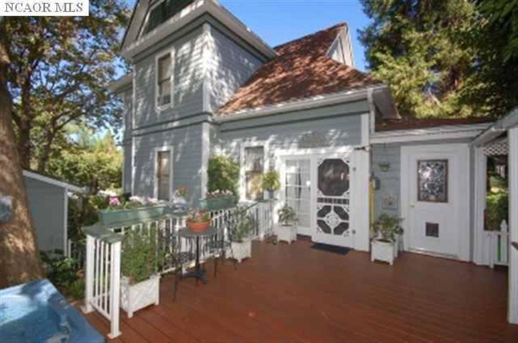  203 Pleasant Street, Grass Valley, CA 95945 - 物件實景
