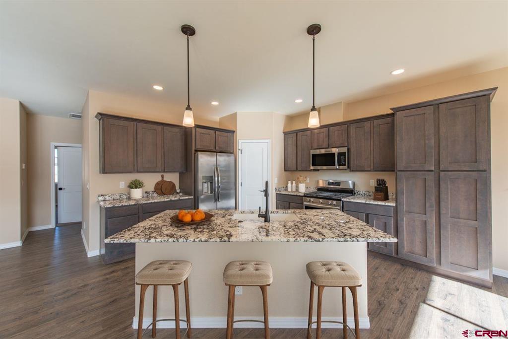 Montrose, Colorado, 81401, United States, 3 Bedrooms Bedrooms, ,2 BathroomsBathrooms,Residential,For Sale,1994283