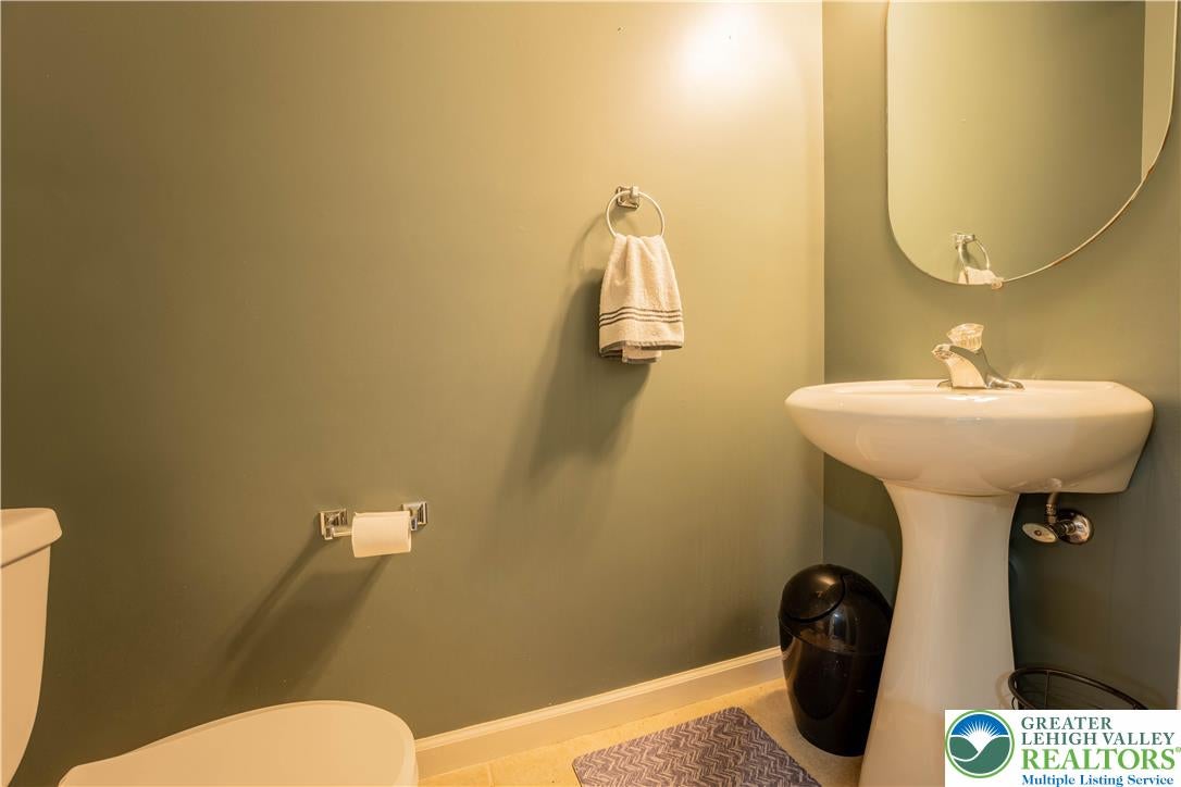 Easton, Pennsylvania, 18040, United States, 4 Bedrooms Bedrooms, ,3 BathroomsBathrooms,Residential,For Sale,2005957